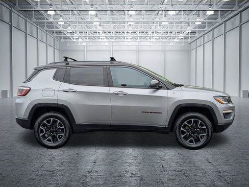 Used 2019 Jeep Compass Trailhawk AWD/4WD image 46