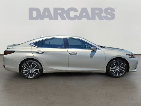 Used 2023 Lexus ES 250 w/ Premium Package AWD/4WD image 8