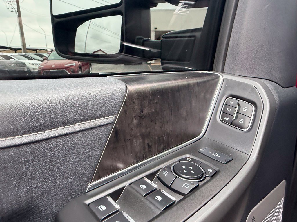 Used 2025 Ford F250 Lariat w/ Black Appearance Package AWD/4WD image 24