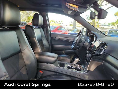 Used 2020 Jeep Grand Cherokee Altitude image 14