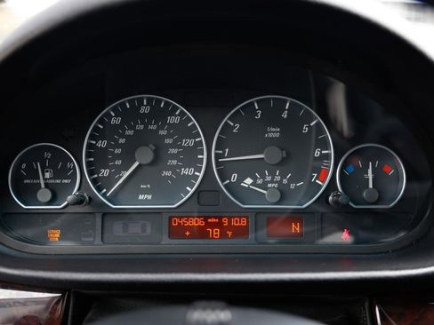 Used 2005 BMW 330Ci Convertible image 29