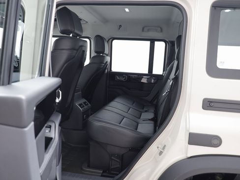 Used 2024 INEOS Grenadier Fieldmaster Edition image 15