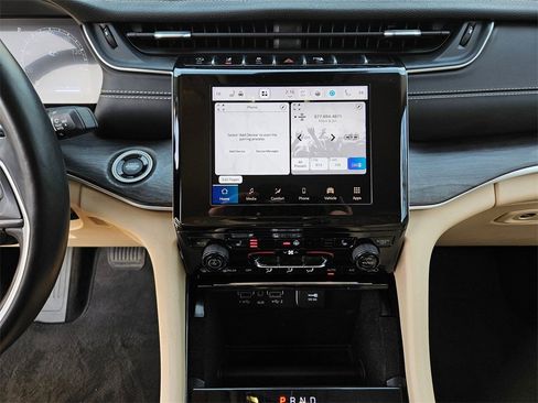 Used 2021 Jeep Grand Cherokee L Limited image 15