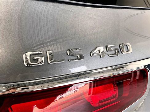 Used 2026 Mercedes-Benz GLS 450 4MATIC image 9