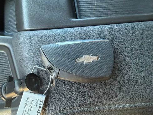 Used 2025 Chevrolet Silverado 1500 LT w/ Z71 Off-Road Package AWD/4WD image 60