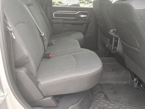 Used 2024 RAM 2500 Big Horn w/ Sport Appearance Package AWD/4WD image 31