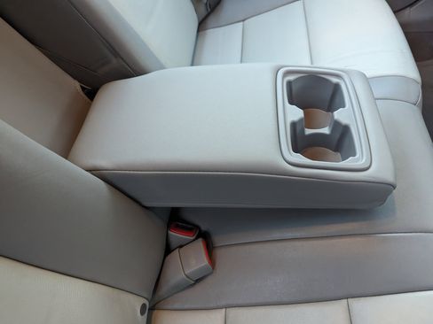 Used 2014 Toyota Camry XLE image 29