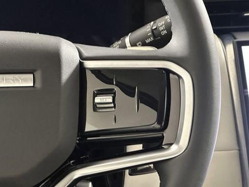 Certified 2025 Land Rover Discovery Sport S image 22