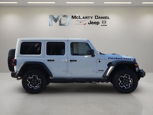 Used 2023 Jeep Wrangler Unlimited Rubicon 4xe w/ Cold Weather Group AWD/4WD image 6