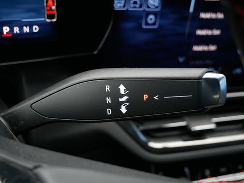 Used 2024 Chevrolet Equinox EV RS FWD image 22