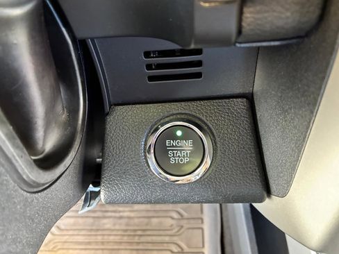 Used 2019 Ford F350 Lariat w/ Lariat Ultimate Package image 32