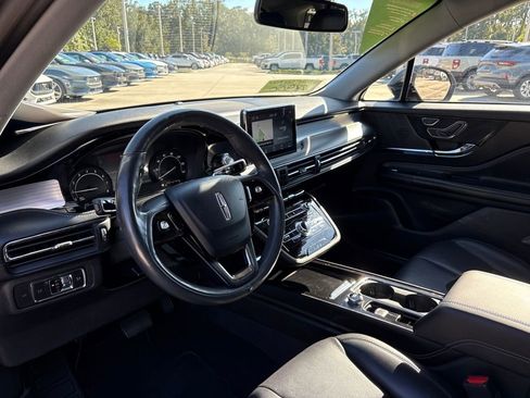 Used 2021 Lincoln Corsair AWD w/ Premium Package image 7