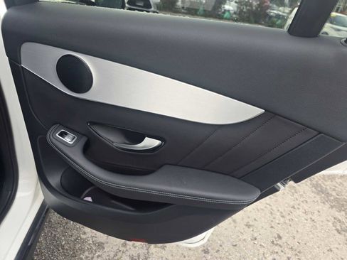 Used 2022 Mercedes-Benz GLC 300 4MATIC image 13