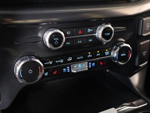Used 2025 Ford F150 Lariat w/ Equipment Group 501A Mid AWD/4WD image 8