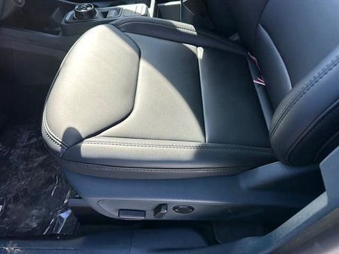 New 2025 Ford Maverick Lariat w/ Black Appearance Package image 10