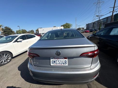 Used 2019 Volkswagen Jetta SE FWD image 8