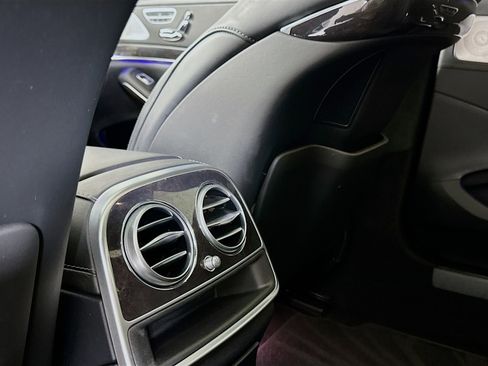 Used 2016 Mercedes-Benz S 550 Sedan image 28