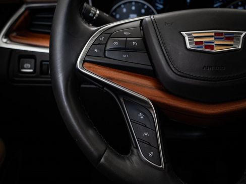 Used 2018 Cadillac XT5 Platinum w/ Driver Assist Package image 29