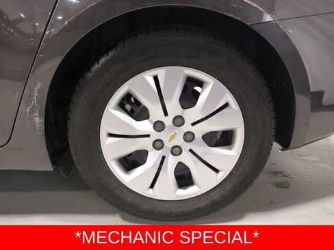 Used 2014 Chevrolet Cruze LS image 14