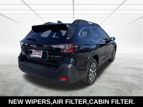 Used 2025 Subaru Outback Premium image 4