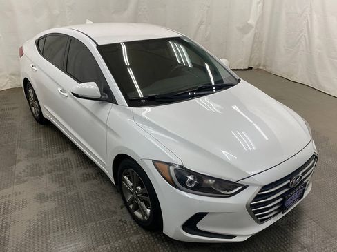 Used 2018 Hyundai Elantra SEL FWD image 2
