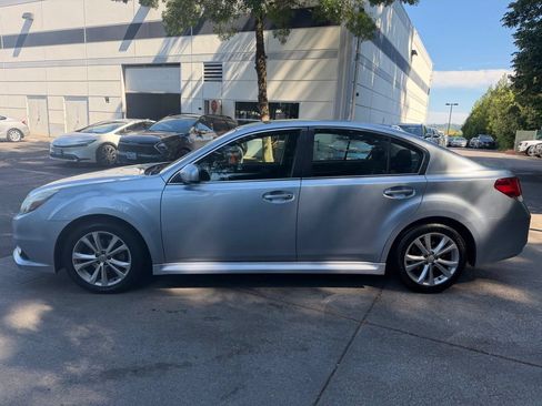 Used 2013 Subaru Legacy 2.5i Premium AWD/4WD image 7