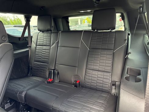 New 2026 Cadillac Escalade ESV V AWD/4WD image 12