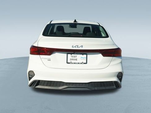 Used 2024 Kia Forte LX image 8
