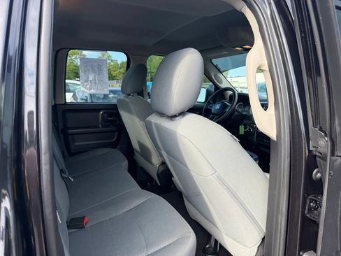 Used 2015 RAM 1500 Express w/ Black Ram 1500 Express Group AWD/4WD image 19