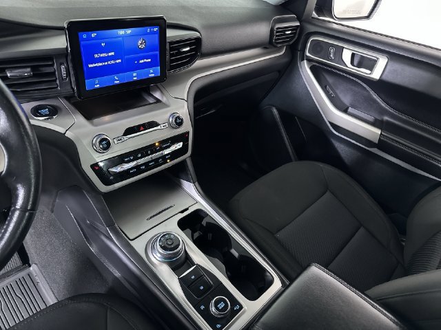 Used 2023 Ford Explorer XLT AWD/4WD image 36