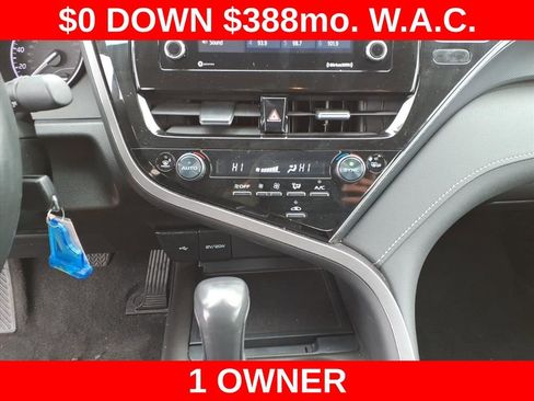 Used 2024 Toyota Camry SE image 17