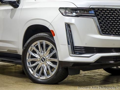 Certified 2024 Cadillac Escalade Premium Luxury AWD/4WD image 4