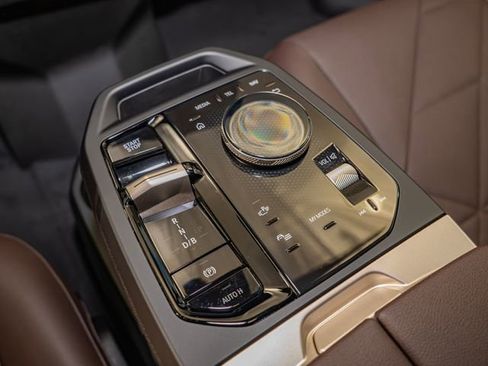 New 2026 BMW iX xDrive45 w/ Premium Package AWD/4WD image 17