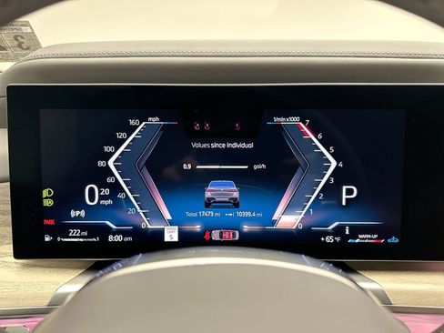 Used 2024 BMW 760i xDrive w/ Executive Package image 31