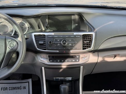 Used 2014 Honda Accord LX image 17