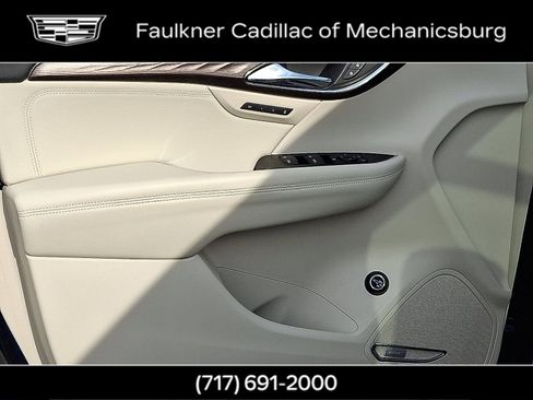 Used 2023 Buick Envision Avenir image 13