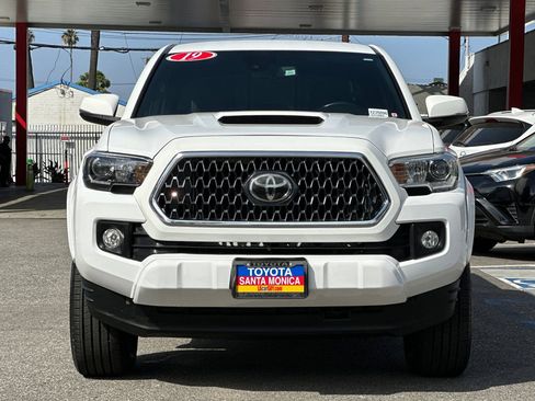 Used 2019 Toyota Tacoma TRD Sport w/ Technology Package AWD/4WD image 9