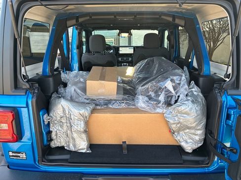 New 2026 Jeep Wrangler Unlimited Rubicon w/ Safety Group image 23