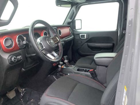 Used 2019 Jeep Wrangler Unlimited Rubicon image 2