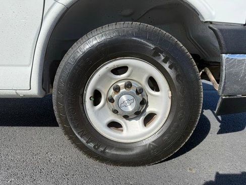 Used 2018 Chevrolet Express 3500 LT w/ LT Preferred Equipment Group image 15