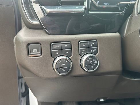 Used 2025 GMC Sierra 1500 SLT w/ SLT Premium Package AWD/4WD image 20