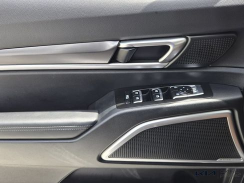 Certified 2024 Kia Telluride S FWD image 30