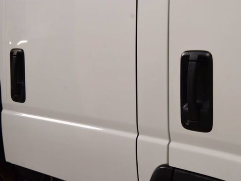 Used 2025 Chevrolet Low Cab Forward 5500XD RWD image 11