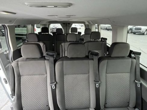 Used 2023 Ford Transit 350 XLT image 9