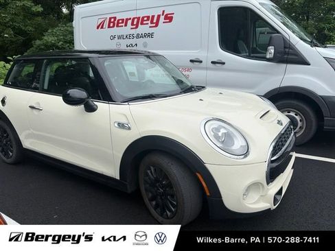 Used 2015 MINI Cooper S FWD image 8