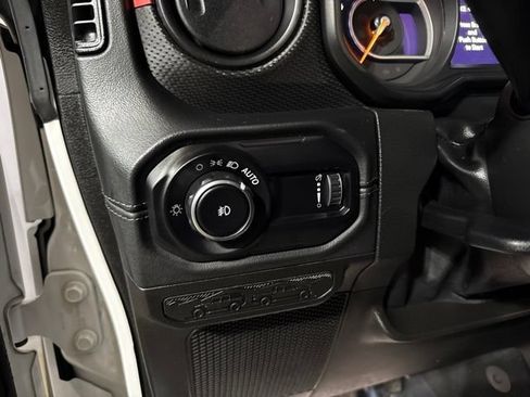 Used 2024 Jeep Wrangler Unlimited Rubicon AWD/4WD image 6