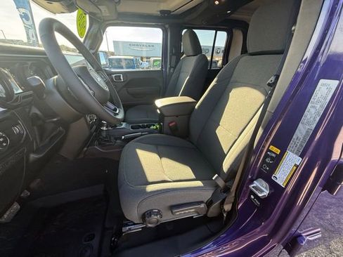 New 2026 Jeep Gladiator Sport image 9