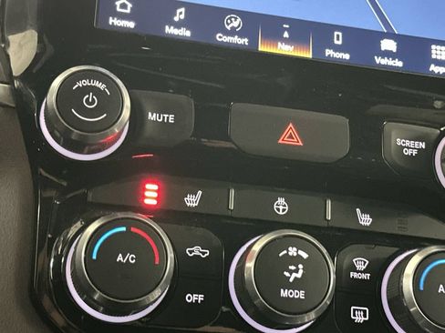 Used 2022 RAM 1500 Big Horn AWD/4WD image 41