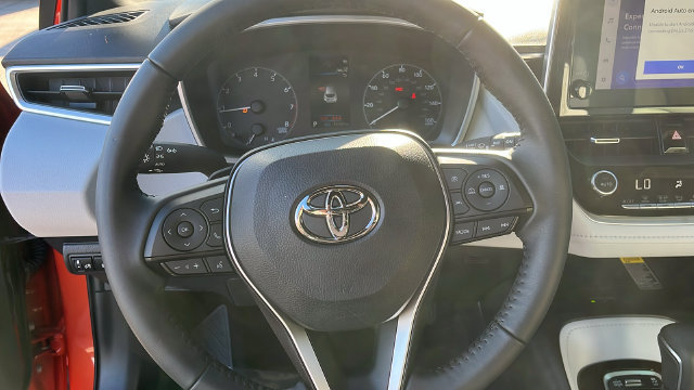 Used 2025 Toyota Corolla SE w/ SE Package FWD image 7