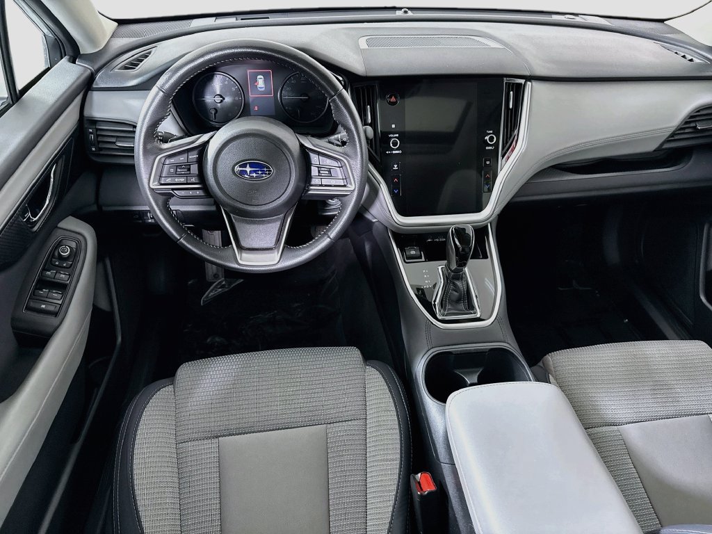 Used 2025 Subaru Outback Premium AWD/4WD image 4
